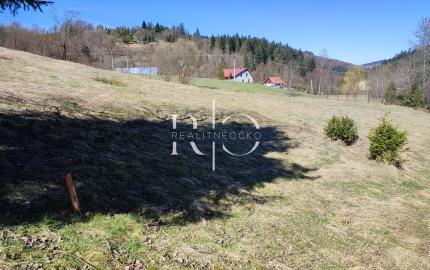 Na predaj dva investičné pozemky v obci Oščadnica, Čadca