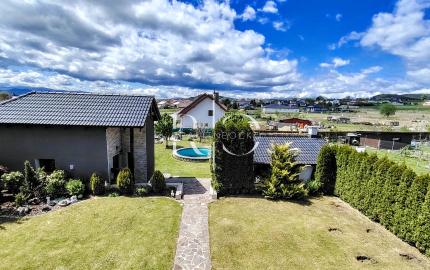 Na predaj rodinný dom s bazénom v lokalite Spišský Štvrtok