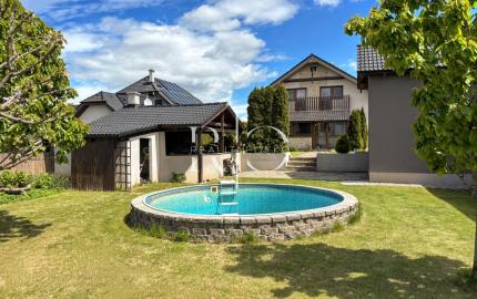 Na predaj rodinný dom s bazénom v lokalite Spišský Štvrtok