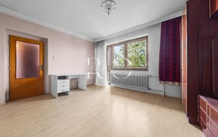 Na predaj rodinný dom s bazénom, Dvory nad Žitavou