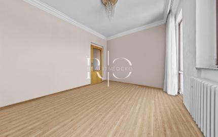 Na predaj rodinný dom s bazénom, Dvory nad Žitavou