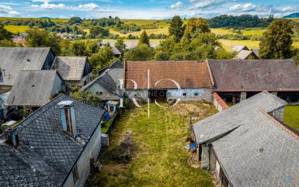 Kúria spozemkom na Predaj , Partizánska Ľupča okr. LM