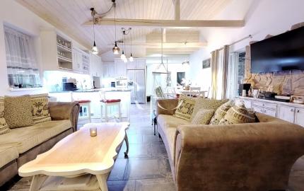 Na predaj EXKLUZÍVNA Vila v lokalite Veľký Slavkov