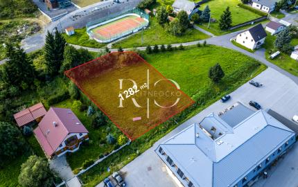 Na predaj  – LUKRATÍVNY POZEMOK v obci KRAHULE