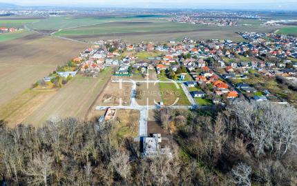 Predaj stavebné pozemky v novej časti  obce Hrubý Šúr-Senec