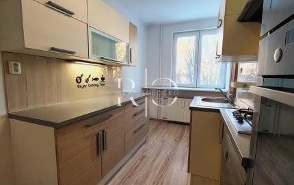 REZERVOVANÝ, predaj, 3 izbový byt s logiou,, Poprad-Západ