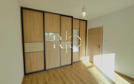 REZERVOVANÝ, predaj, 3 izbový byt s logiou,, Poprad-Západ