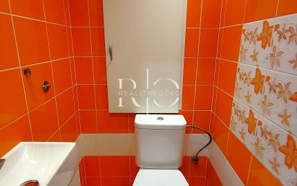 REZERVOVANÝ, predaj, 3 izbový byt s logiou,, Poprad-Západ