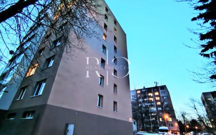 REZERVOVANÝ, najlepšie riešený 3 izbový byt, Poprad-Západ