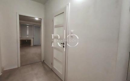 2 izbový byt s balkónom na predaj, Poprad- Juh III.