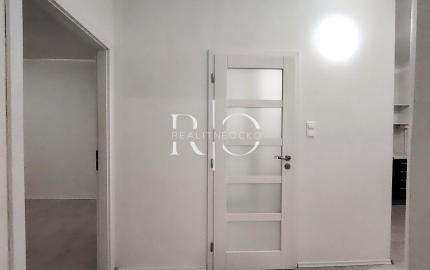 2 izbový byt s balkónom na predaj, Poprad- Juh III.