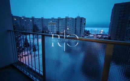 2 izbový byt s balkónom na predaj, Poprad- Juh III.