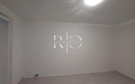 2 izbový byt s balkónom na predaj, Poprad- Juh III.