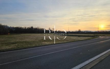 PRIEMYSELNÉ POZEMKY V PRIEVIDZI NA PREDAJ