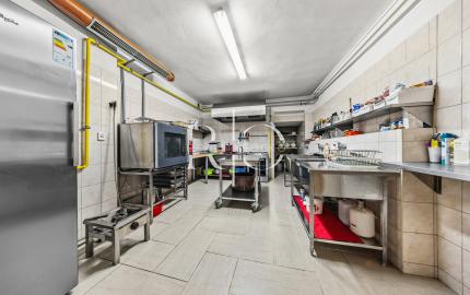 Na predaj   RD  s polyfunkciou, - okr. Zvolen