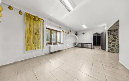 Na predaj   RD  s polyfunkciou, - okr. Zvolen