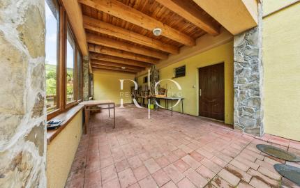 Na predaj   RD  s polyfunkciou, - okr. Zvolen