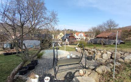 Štýlový kamenný dom s veľkým pozemkom – Malá Čausa