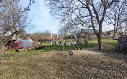 Štýlový kamenný dom s veľkým pozemkom – Malá Čausa