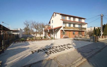 Na predaj rodinný dom a parkovaním - Nižná Šebastová, Prešov