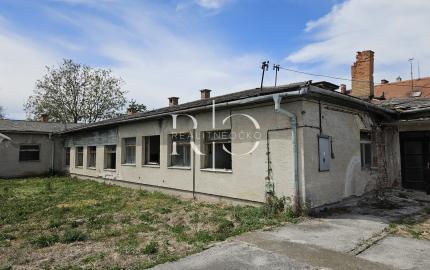 Na predaj priemyselný areál, Chynorany, okr. Partizánske