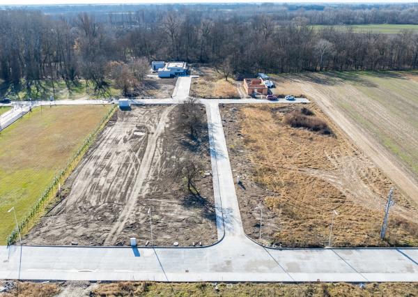 Predaj stavebný pozemok  v novej časti  obce Hrubý Šúr-Senec