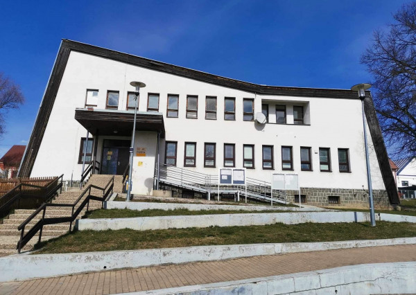 Na predaj 2 - podlažný objekt + pozemok v obci Štrba