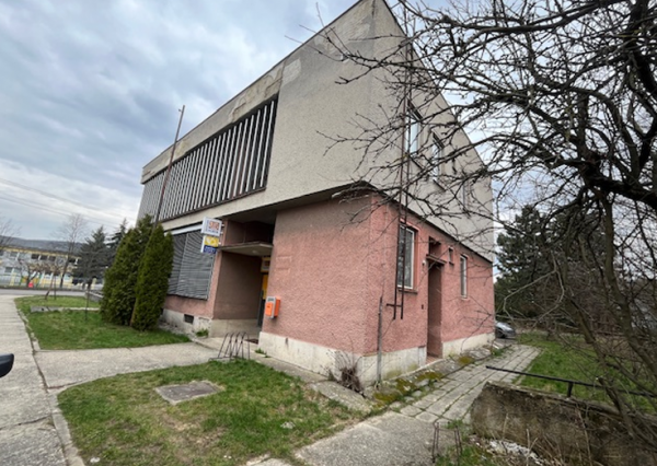Na predaj samostatne stojaca budova - Oslany/Prievidza