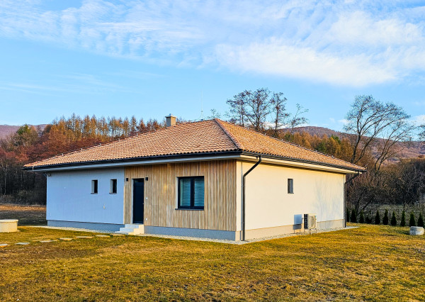 Na predaj nadštandartný rodinný dom , Kokošovce okr. Prešov