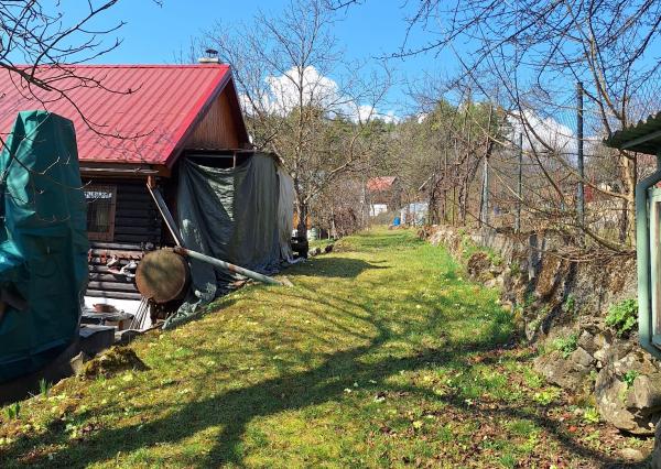 Na predaj Záhrada s chatkou ,  Banská Bystrica! 🌿🏡