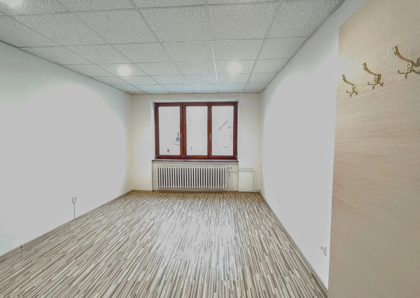 POSLEDNÝ voľný- Prenájom PRIESTORU v centre mesta Kežmarok