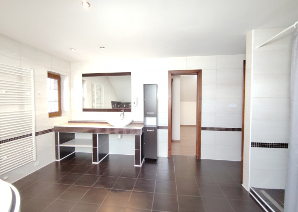 Na predaj rodinný dom s bazénom v lokalite Spišský Štvrtok