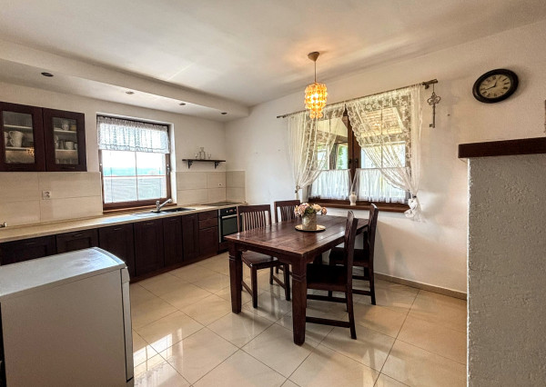 Na predaj rodinný dom s bazénom v lokalite Spišský Štvrtok