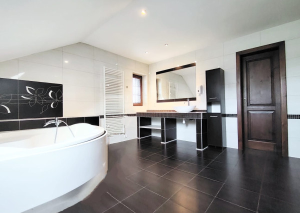 Na predaj rodinný dom s bazénom v lokalite Spišský Štvrtok