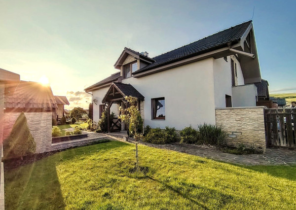 Na predaj rodinný dom s bazénom v lokalite Spišský Štvrtok