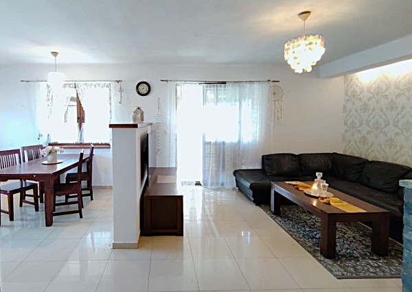 Na predaj rodinný dom s bazénom v lokalite Spišský Štvrtok