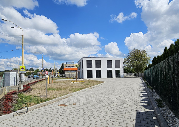 Na prenájom 2x 2izb byt a kancelária, Prešov