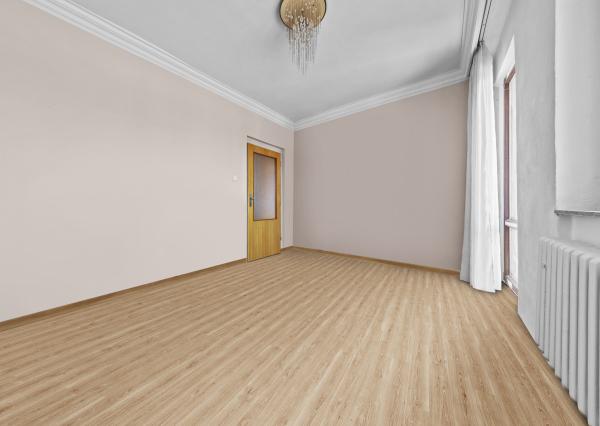 Na predaj rodinný dom s bazénom, Dvory nad Žitavou