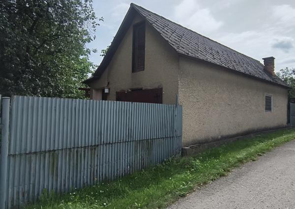 Stavba + pozemky na predaj v obci Košeca, okr. Ilava