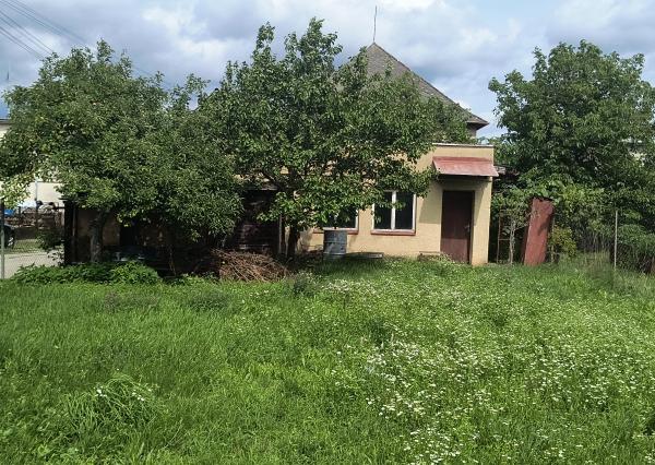 Stavba + pozemky na predaj v obci Košeca, okr. Ilava