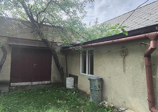 Stavba + pozemky na predaj v obci Košeca, okr. Ilava