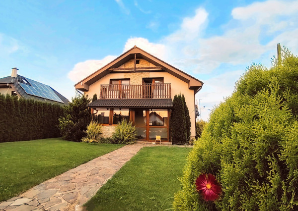 Na predaj rodinný dom s bazénom v lokalite Spišský Štvrtok