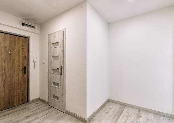 Na predaj zrekonštruovaný 2-izb. byt, Rúbanisko-Lučenec