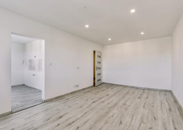 Na predaj zrekonštruovaný 2-izb. byt, Rúbanisko-Lučenec