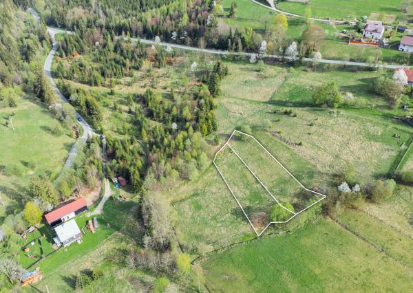 Na predaj dva investičné pozemky v obci Oščadnica, Čadca