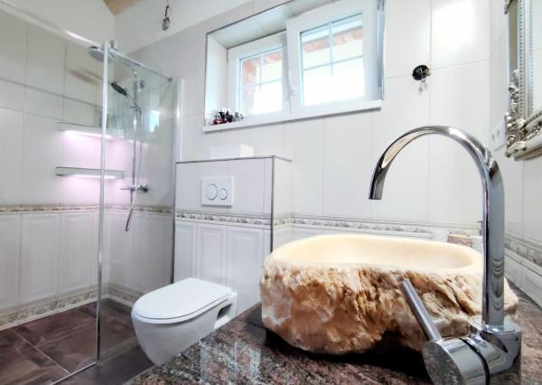 Na predaj EXKLUZÍVNA Vila v lokalite Veľký Slavkov