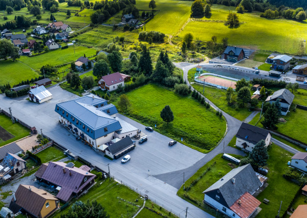 Na predaj  – LUKRATÍVNY POZEMOK v obci KRAHULE