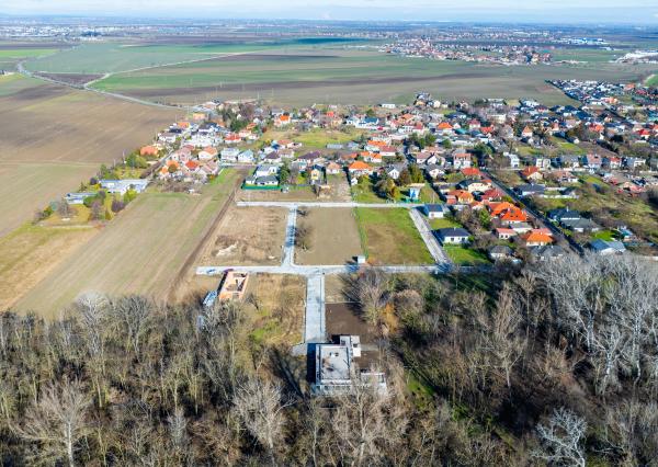 Predaj stavebné pozemky v novej časti  obce Hrubý Šúr-Senec