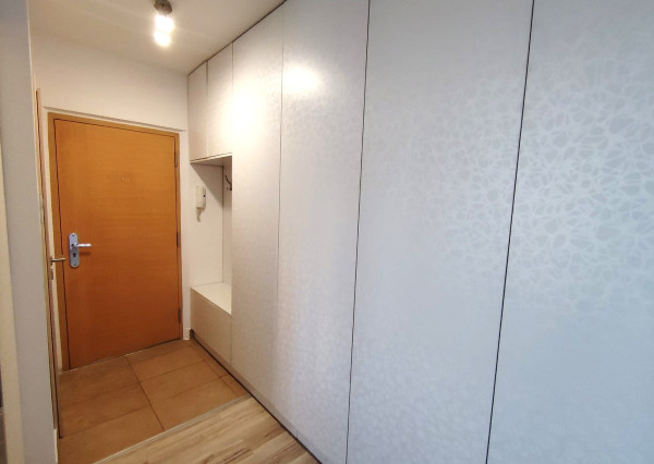 REZERVOVANÝ, predaj, 3 izbový byt s logiou,, Poprad-Západ