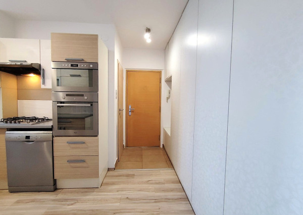 REZERVOVANÝ, predaj, 3 izbový byt s logiou,, Poprad-Západ